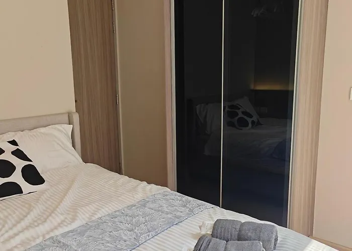 Modern 2br-3 Mins Walking Distance To Bts Thonglor Бангкок