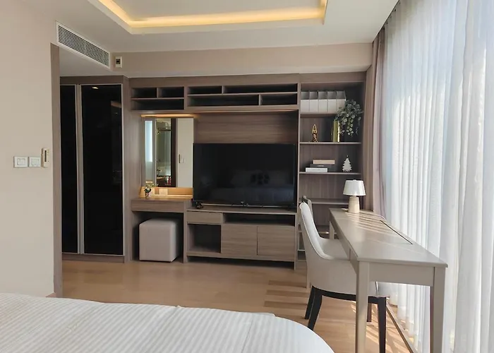 Апартаменты Modern 2br-3 Mins Walking Distance To Bts Thonglor *