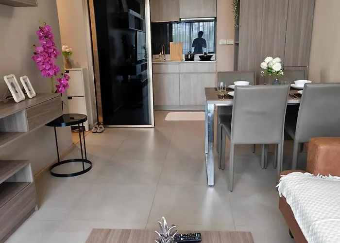 Modern 2br-3 Mins Walking Distance To Bts Thonglor Апартаменты