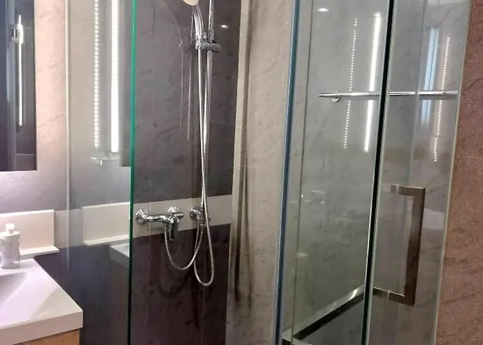 Modern 2br-3 Mins Walking Distance To Bts Thonglor Апартаменты