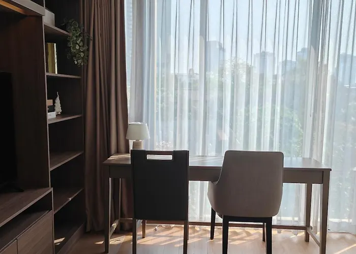 Modern 2br-3 Mins Walking Distance To Bts Thonglor * Бангкок