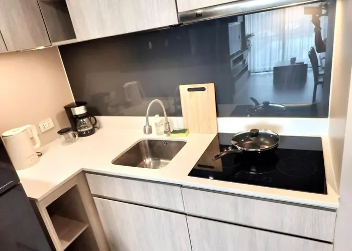 Modern 2br-3 Mins Walking Distance To Bts Thonglor Апартаменты Бангкок